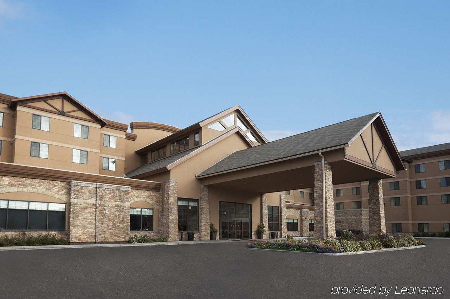 Embassy Suites Anchorage Exterior photo